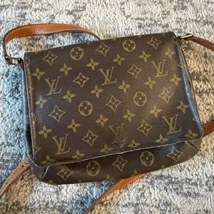 Authentic vintage Louis Vuitton purse.